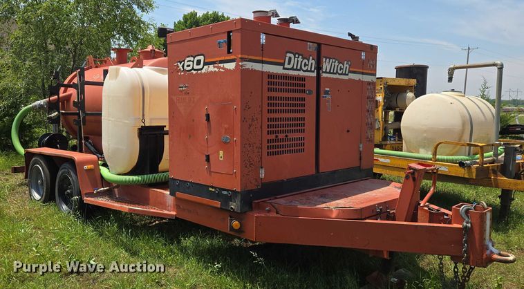 image for item EN8048 2010 Ditch Witch FX60 vacuum excavator