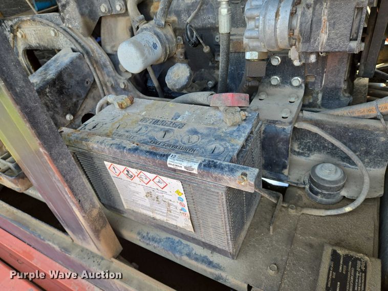 image for item EN8048 2010 Ditch Witch FX60 vacuum excavator