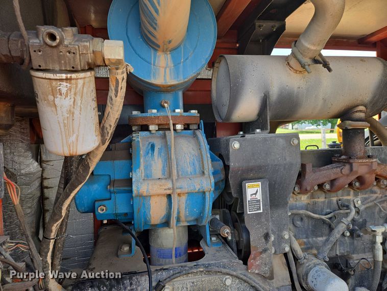 image for item EN8048 2010 Ditch Witch FX60 vacuum excavator