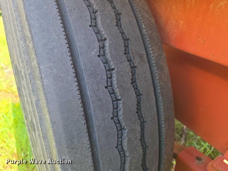 image for item EN8048 2010 Ditch Witch FX60 vacuum excavator