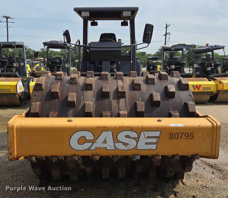 image for item EQ4031 2019 Case SV212D single drum vibratory roller