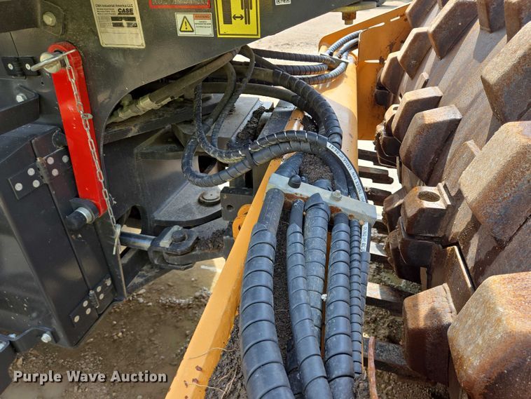 image for item EQ4031 2019 Case SV212D single drum vibratory roller