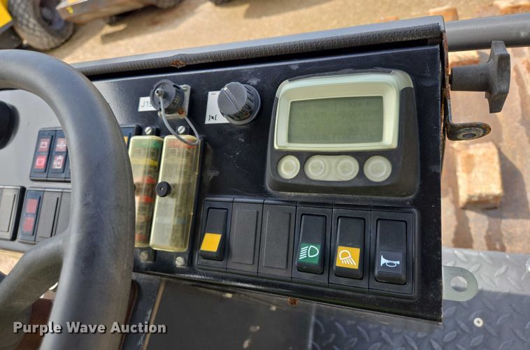 image for item EQ4031 2019 Case SV212D single drum vibratory roller