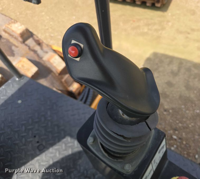 image for item EQ4031 2019 Case SV212D single drum vibratory roller