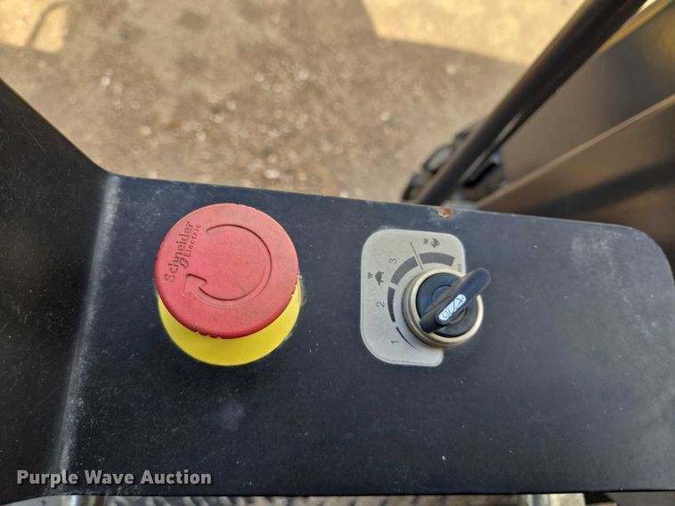 image for item EQ4031 2019 Case SV212D single drum vibratory roller