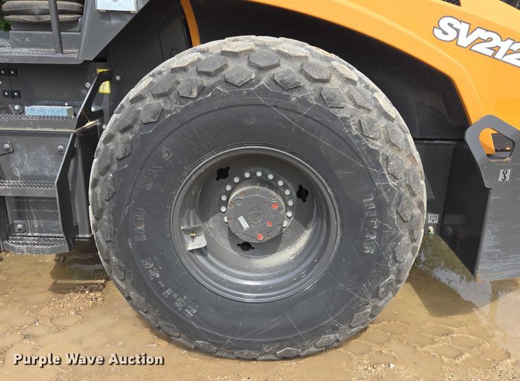 image for item EQ4031 2019 Case SV212D single drum vibratory roller