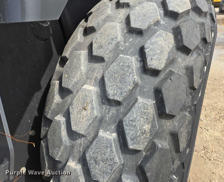 image for item EQ4031 2019 Case SV212D single drum vibratory roller