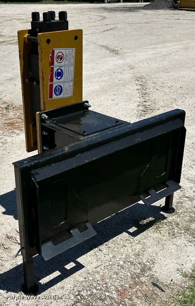 image for item EQ4886 2024 AGT 750 AGR0TK skid steer post driver