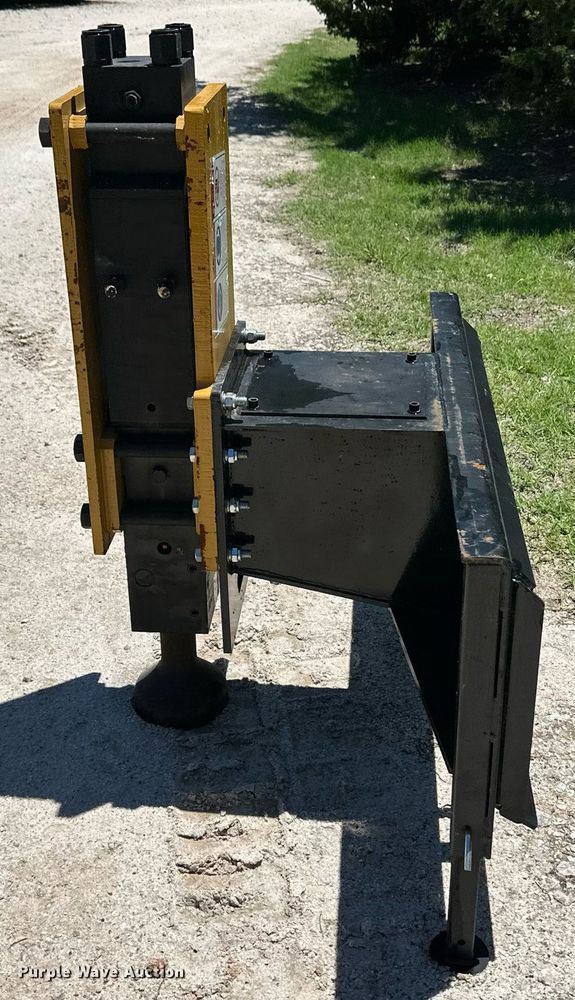 image for item EQ4886 2024 AGT 750 AGR0TK skid steer post driver