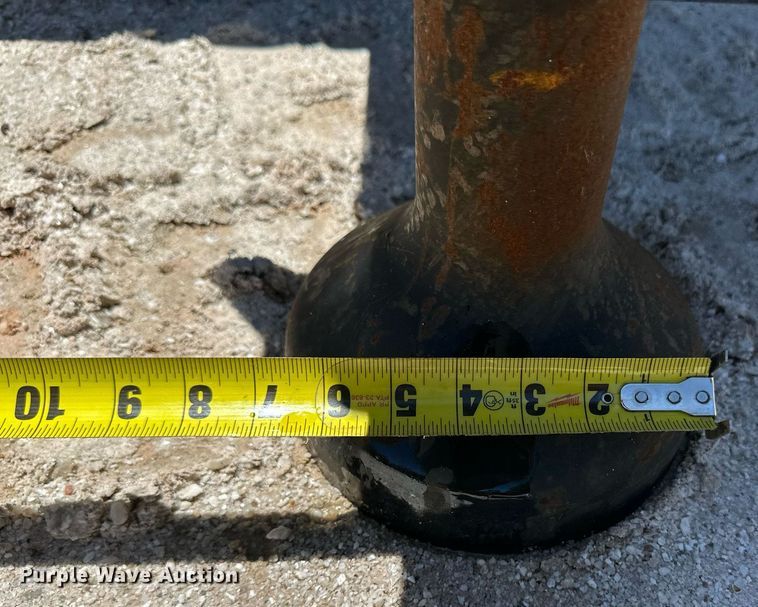 image for item EQ4886 2024 AGT 750 AGR0TK skid steer post driver