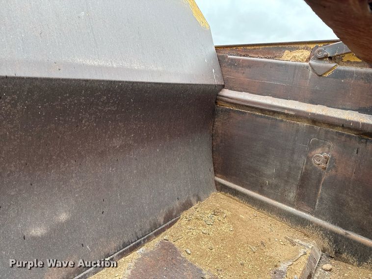 image for item EQ4898 1988 Caterpillar 613C elevating scraper