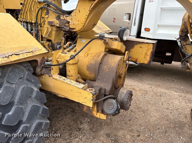 image for item EQ4898 1988 Caterpillar 613C elevating scraper