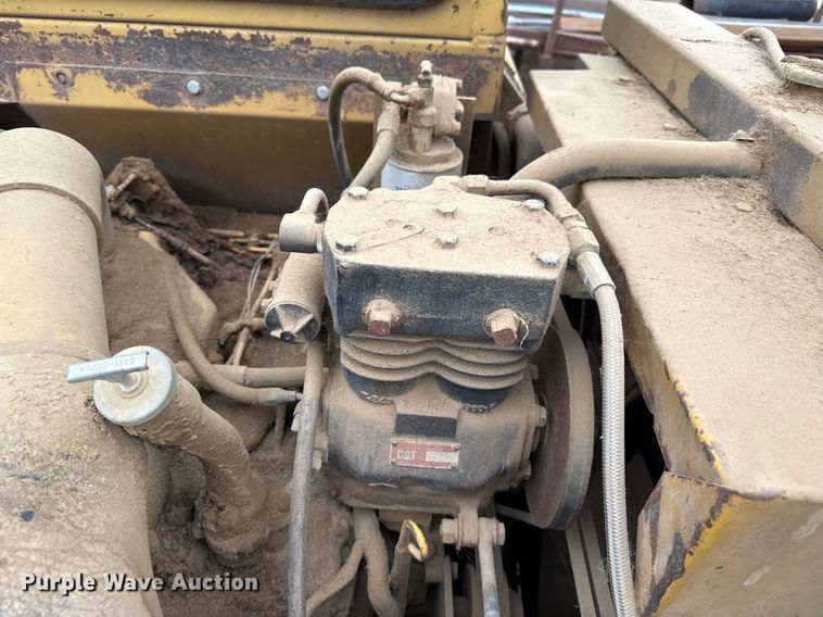 image for item EQ4898 1988 Caterpillar 613C elevating scraper