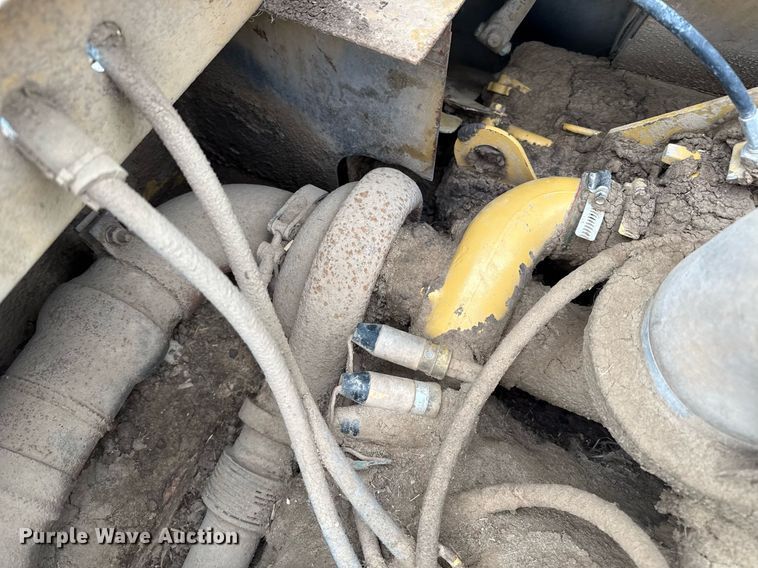 image for item EQ4898 1988 Caterpillar 613C elevating scraper