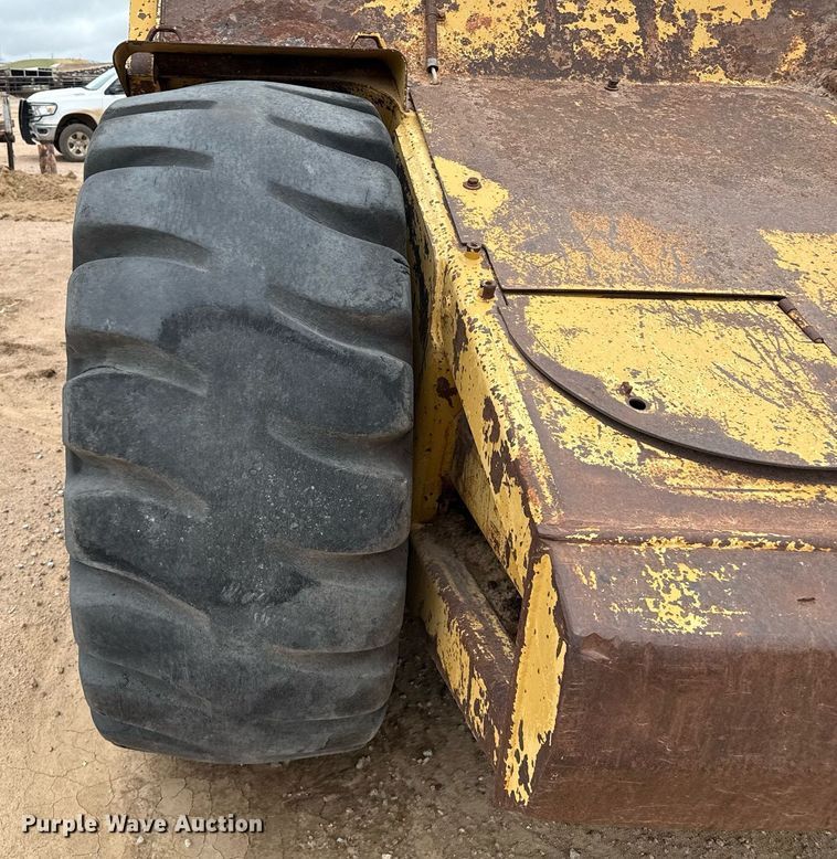 image for item EQ4898 1988 Caterpillar 613C elevating scraper