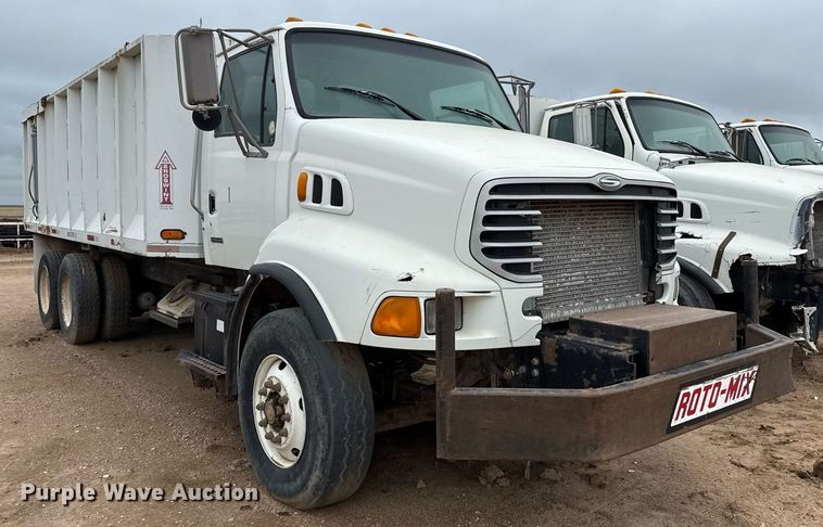 image for item EQ4902 2004 Sterling L8500 dump truck