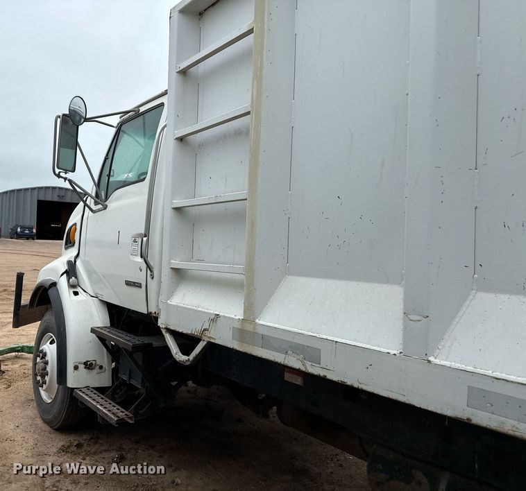 image for item EQ4902 2004 Sterling L8500 dump truck