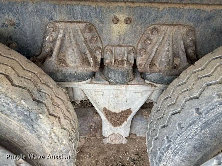 image for item EQ4902 2004 Sterling L8500 dump truck