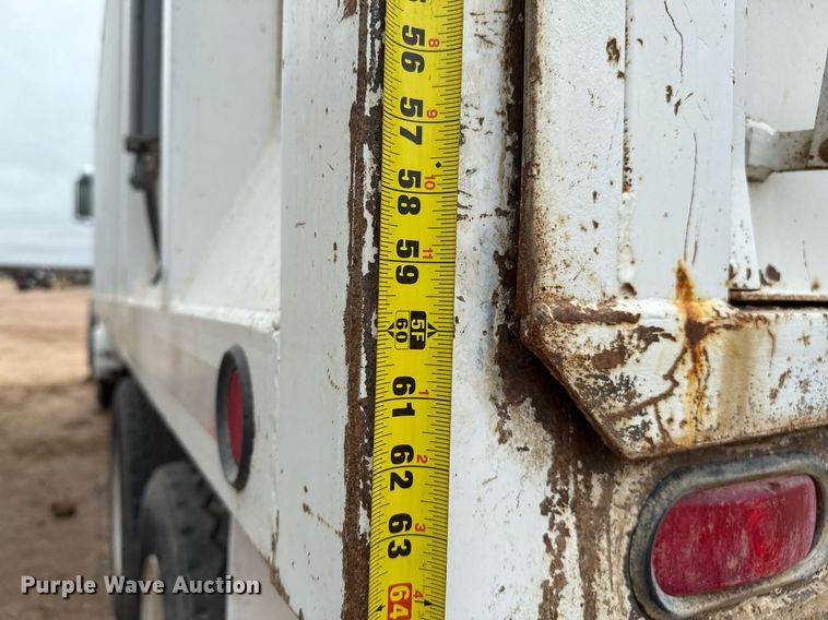 image for item EQ4902 2004 Sterling L8500 dump truck