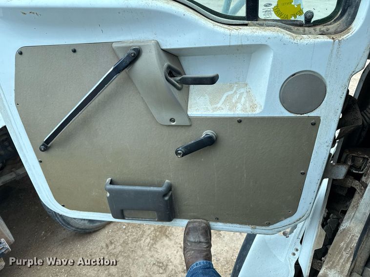 image for item EQ4902 2004 Sterling L8500 dump truck