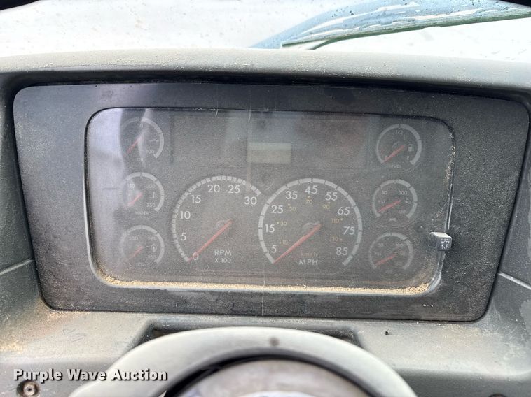 image for item EQ4902 2004 Sterling L8500 dump truck