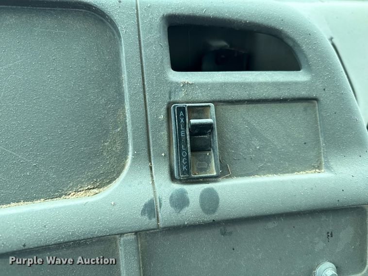 image for item EQ4902 2004 Sterling L8500 dump truck