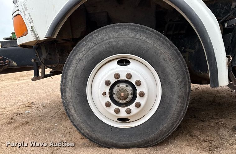 image for item EQ4902 2004 Sterling L8500 dump truck