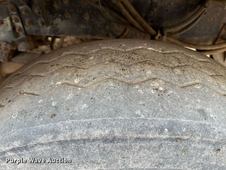 image for item EQ4902 2004 Sterling L8500 dump truck