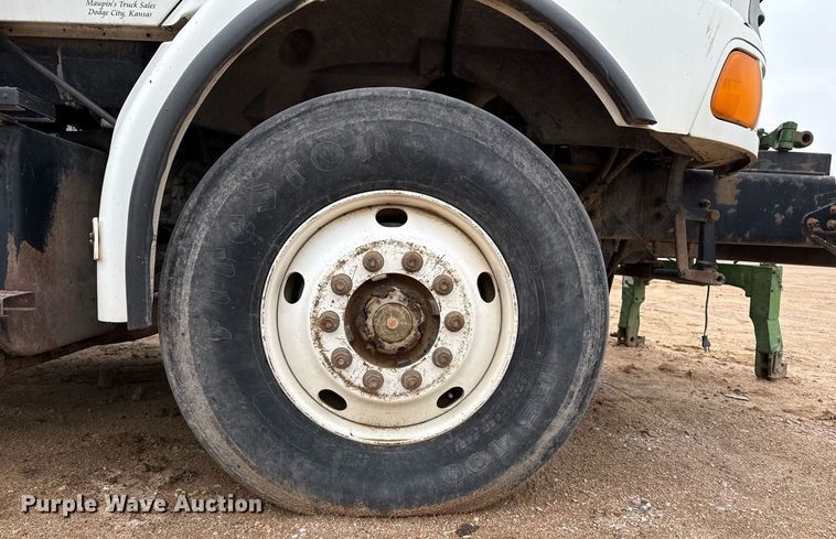 image for item EQ4902 2004 Sterling L8500 dump truck