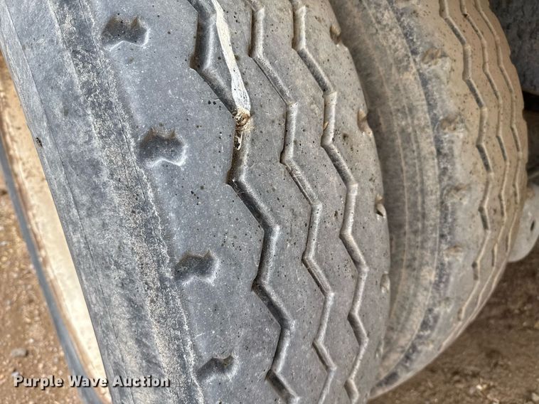 image for item EQ4902 2004 Sterling L8500 dump truck