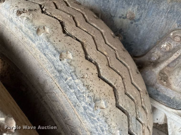 image for item EQ4902 2004 Sterling L8500 dump truck