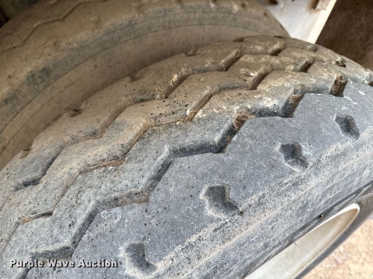 image for item EQ4902 2004 Sterling L8500 dump truck