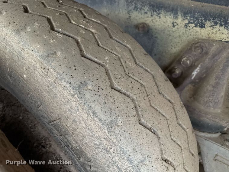 image for item EQ4902 2004 Sterling L8500 dump truck