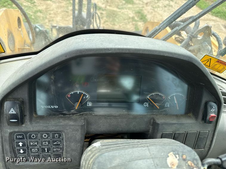 image for item EQ4913 2009 Volvo L90F wheel loader