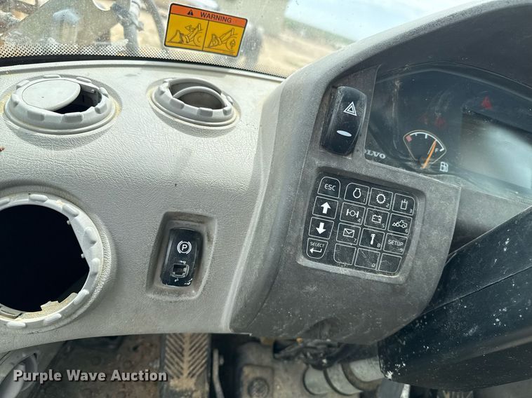 image for item EQ4913 2009 Volvo L90F wheel loader