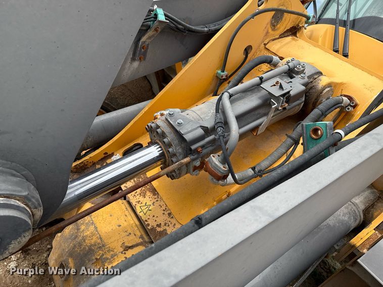 image for item EQ4914 2008 Volvo L90F wheel loader