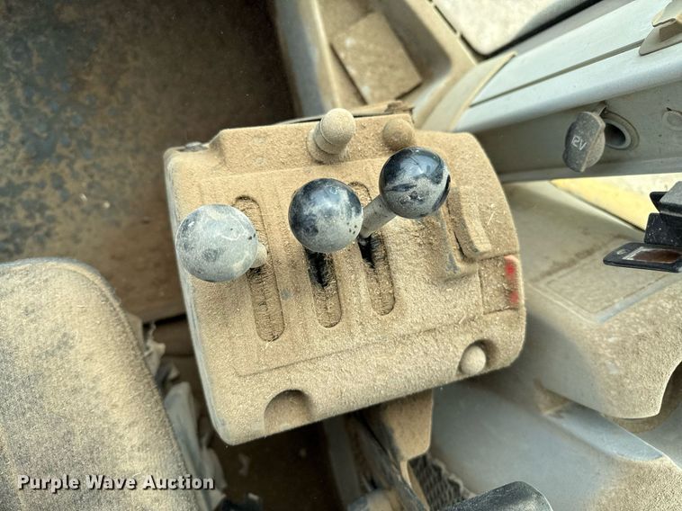 image for item EQ4914 2008 Volvo L90F wheel loader