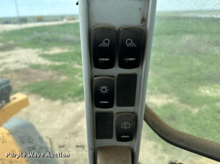 image for item EQ4914 2008 Volvo L90F wheel loader