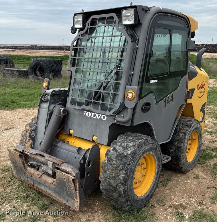 image for item EQ4915 2014 Volvo MC115C skid steer loader