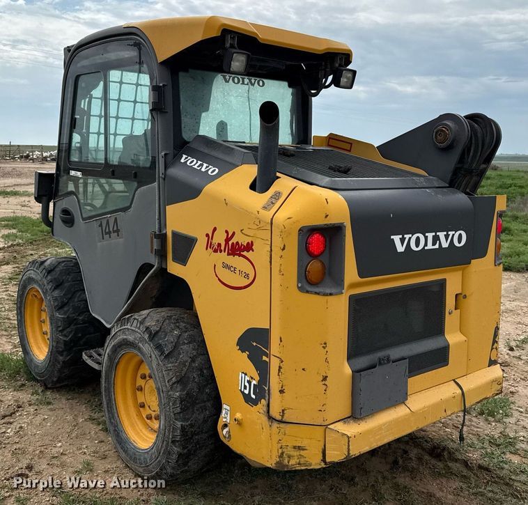 image for item EQ4915 2014 Volvo MC115C skid steer loader