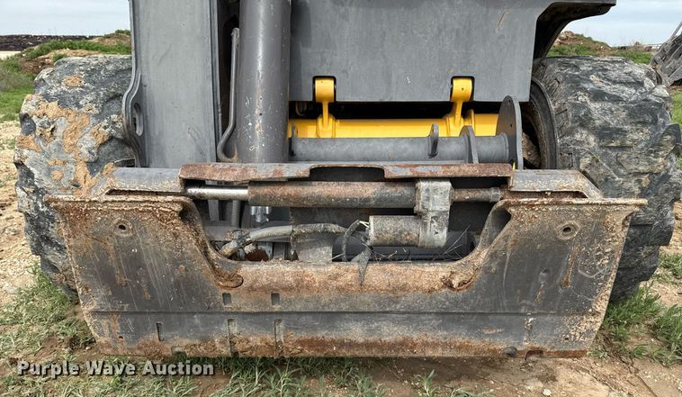 image for item EQ4915 2014 Volvo MC115C skid steer loader