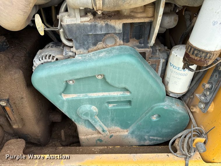 image for item EQ4915 2014 Volvo MC115C skid steer loader