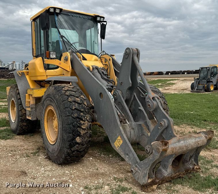 image for item EQ4916 2009 Volvo L90F wheel loader
