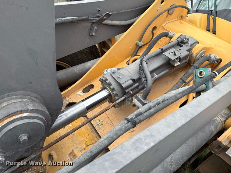 image for item EQ4916 2009 Volvo L90F wheel loader