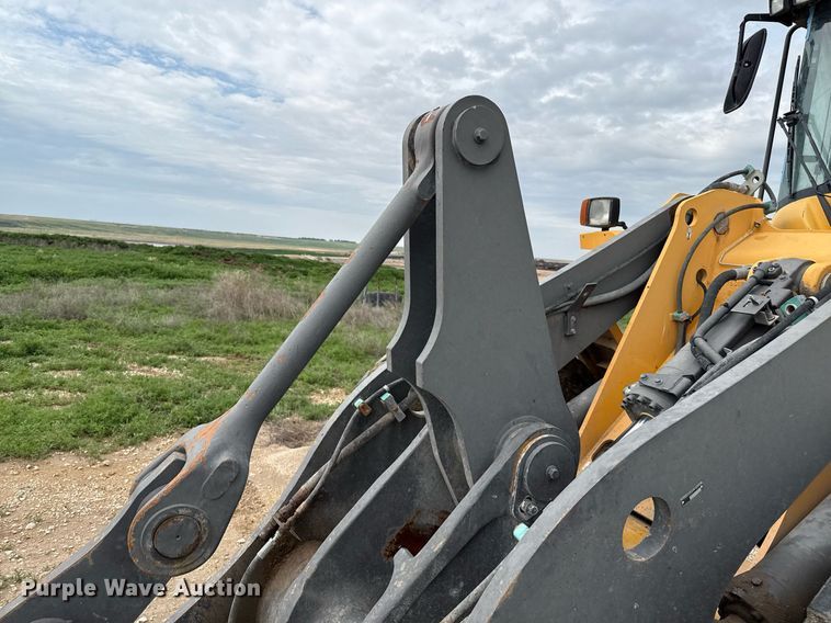 image for item EQ4916 2009 Volvo L90F wheel loader