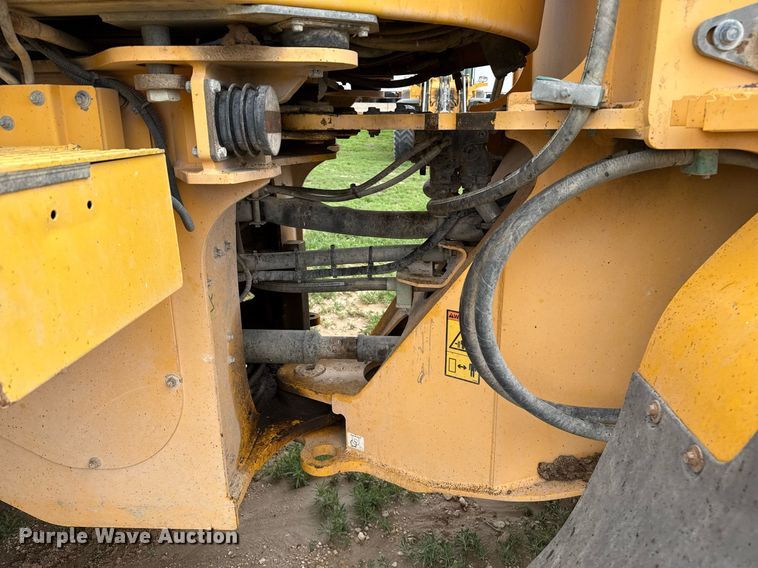 image for item EQ4916 2009 Volvo L90F wheel loader