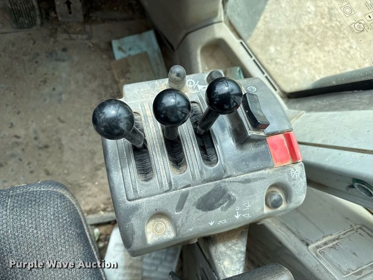 image for item EQ4916 2009 Volvo L90F wheel loader