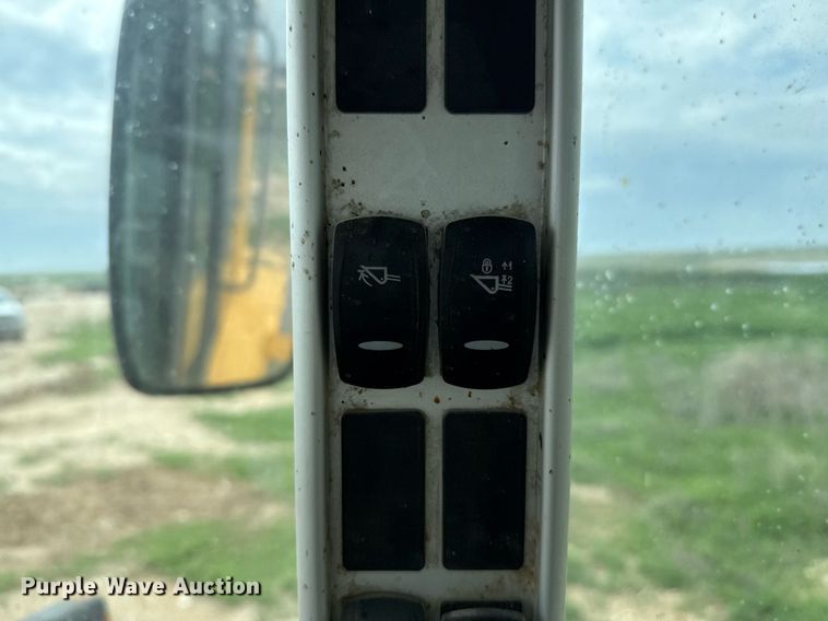 image for item EQ4916 2009 Volvo L90F wheel loader