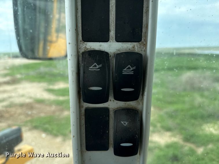 image for item EQ4916 2009 Volvo L90F wheel loader