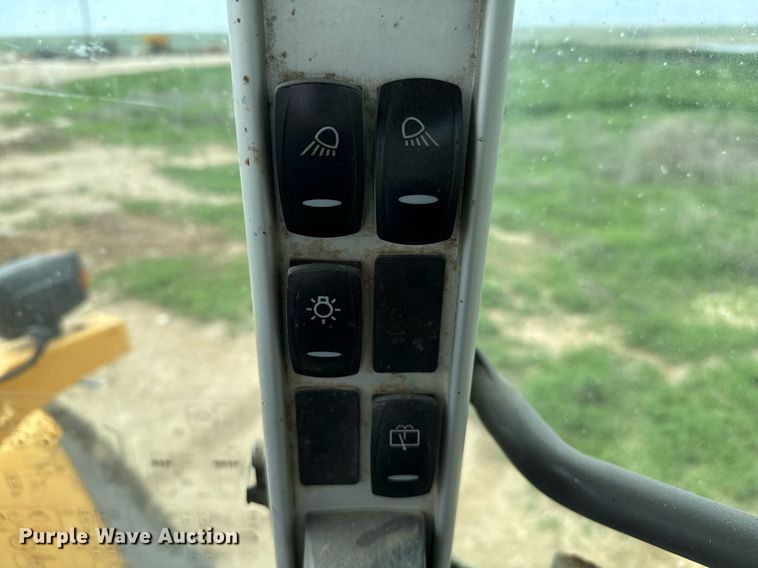 image for item EQ4916 2009 Volvo L90F wheel loader